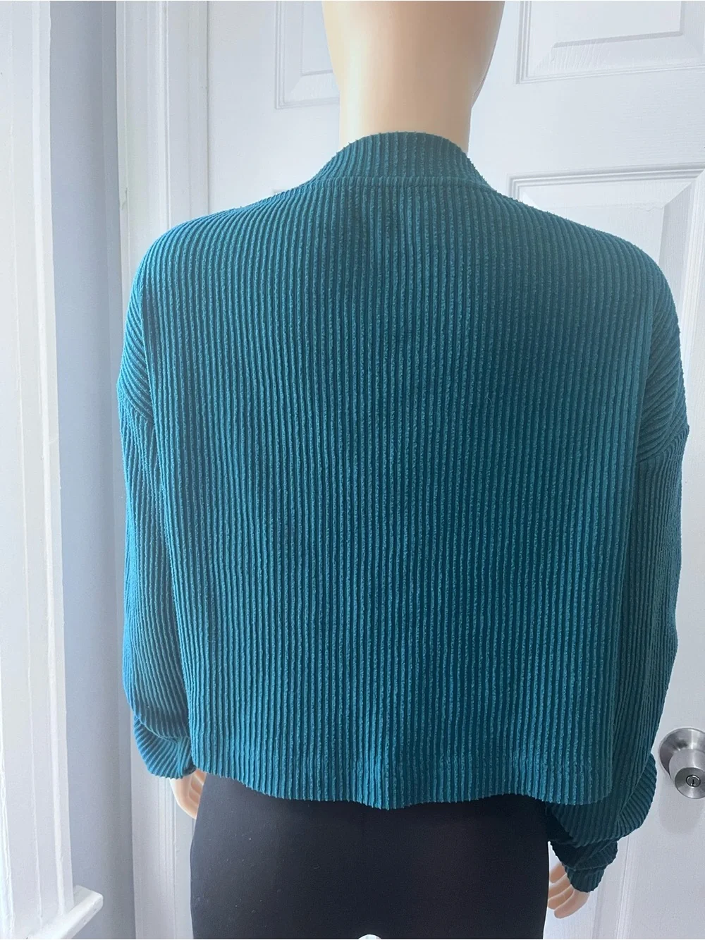 ALO Yoga Teal Ribbed V-Neck Sweater